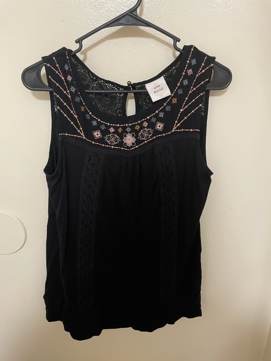 Knox Rose Tops - ✨Women’s Knox Rose Tank Top Size M